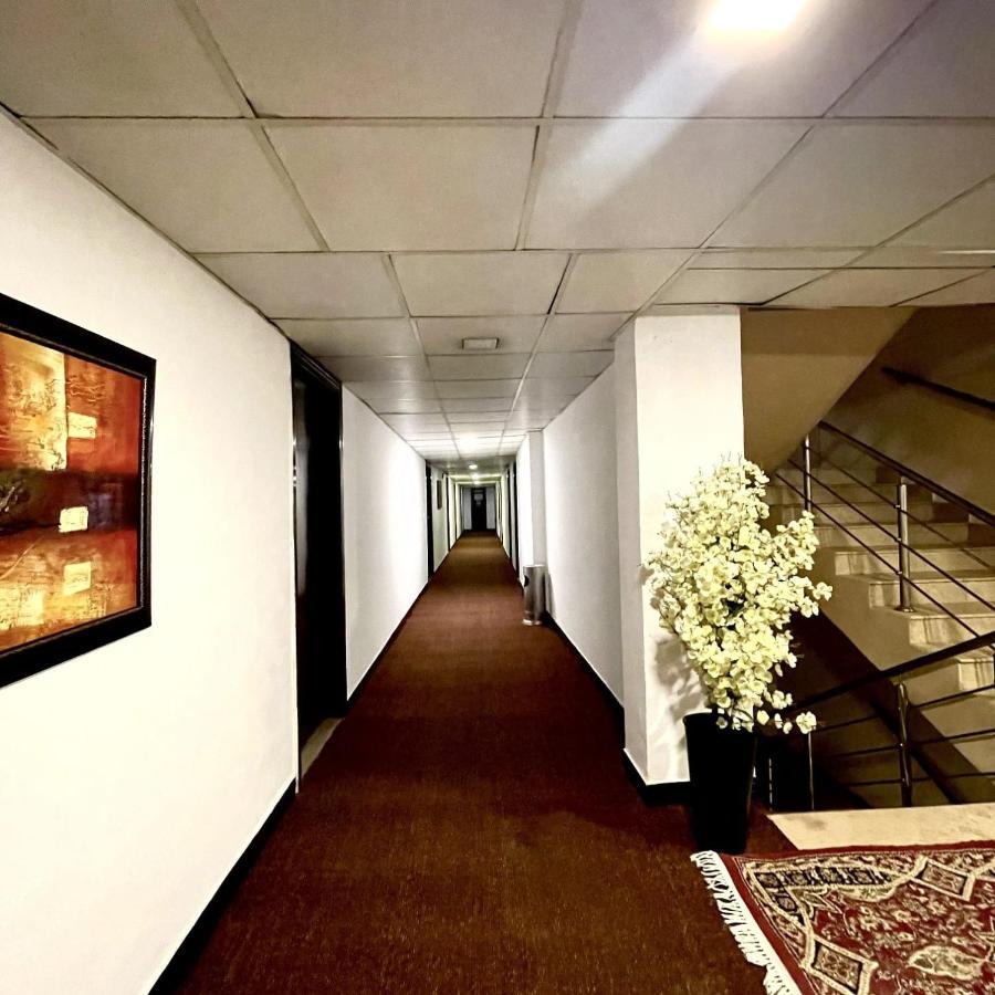 Grace Crown Hotel Islamabad Luaran gambar