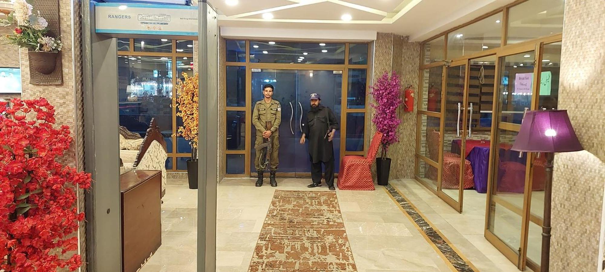 Grace Crown Hotel Islamabad Luaran gambar