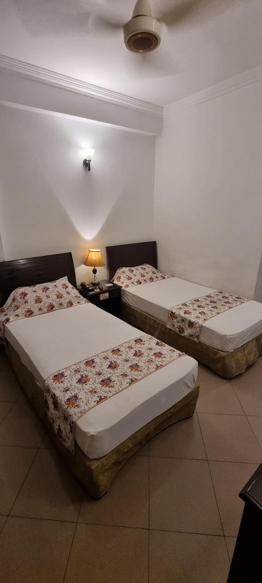 Grace Crown Hotel Islamabad Luaran gambar